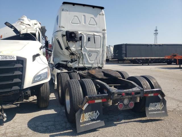 2022 Freightliner Cascadia 126