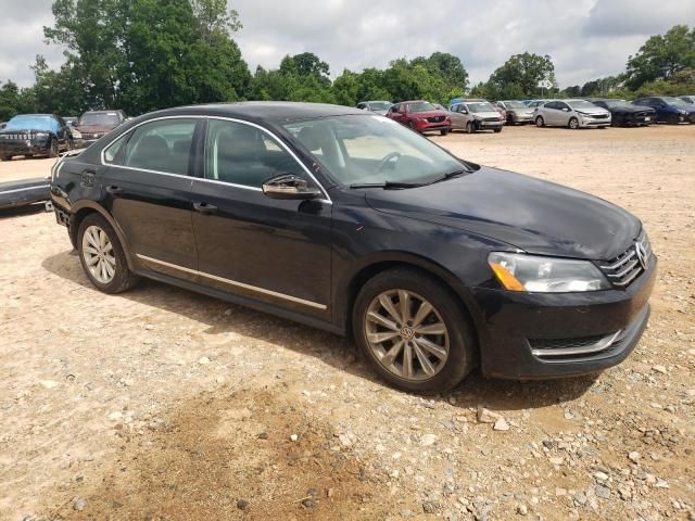 2012 Volkswagen Passat SEL