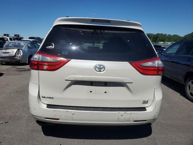 2015 Toyota Sienna XLE