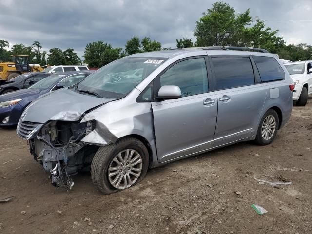 2015 Toyota Sienna XLE