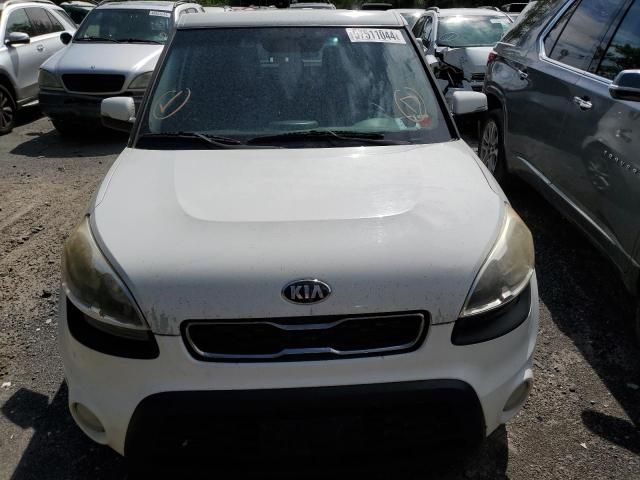 2013 KIA Soul +