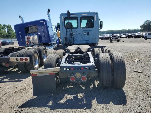 2021 Freightliner Cascadia 116