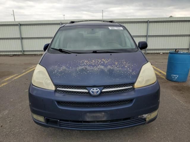 2004 Toyota Sienna XLE