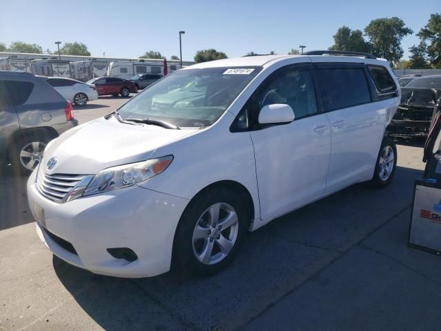 2015 Toyota Sienna LE