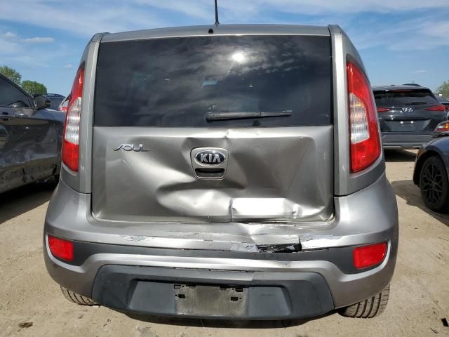 2013 KIA Soul +