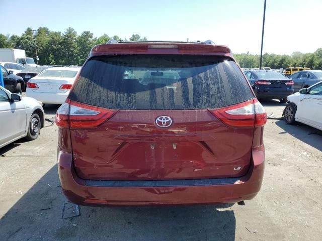 2015 Toyota Sienna LE