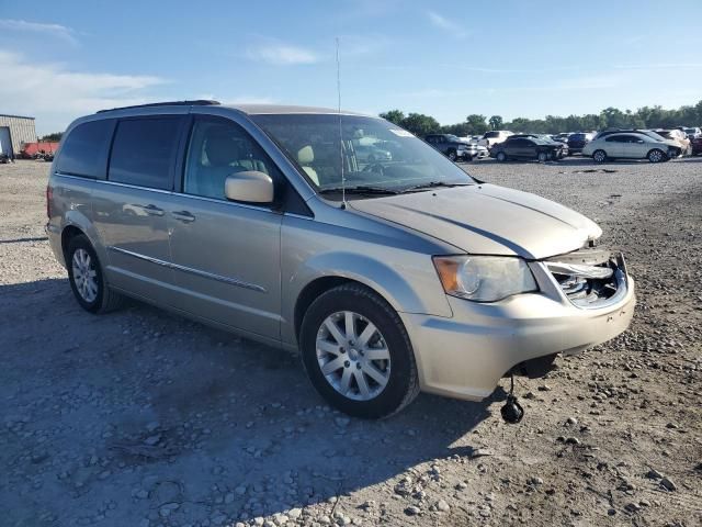 2013 Chrysler Town & Country Touring