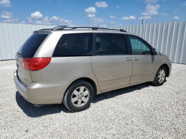 2009 Toyota Sienna XLE