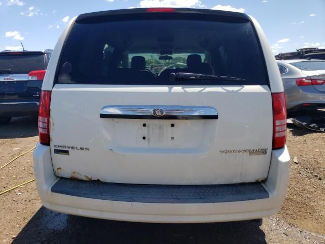 2009 Chrysler Town & Country LX