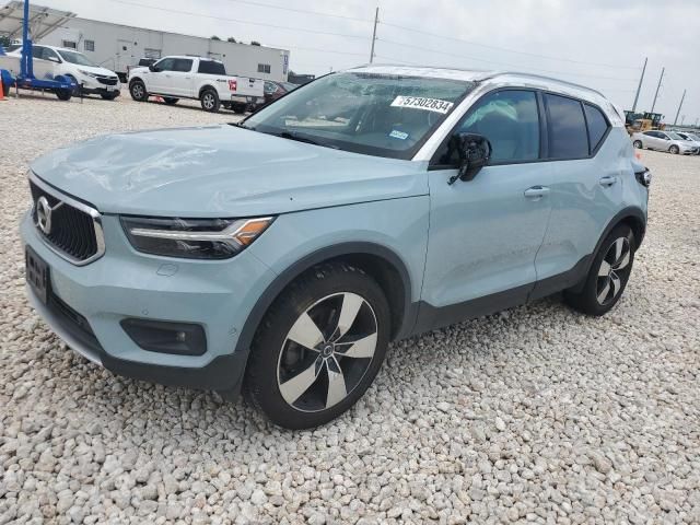 2019 Volvo XC40 T4 Momentum