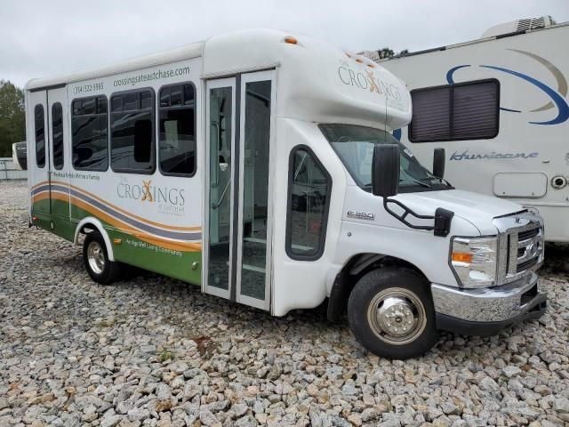 2019 Ford Econoline E350 Super Duty Cutaway Van