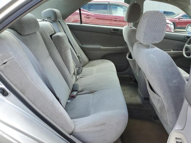 2004 Toyota Camry LE