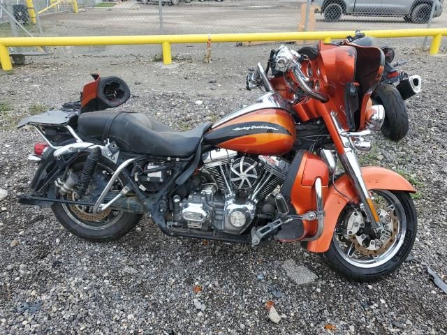 2013 Harley-Davidson Flhtcuse CVO Ultra Classic Electra Glide