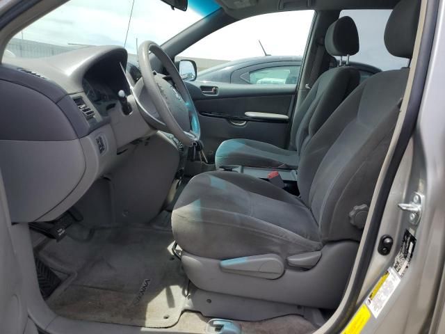 2005 Toyota Sienna CE