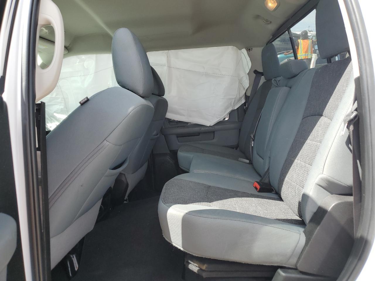 2019 Dodge Ram 1500 Classic slt