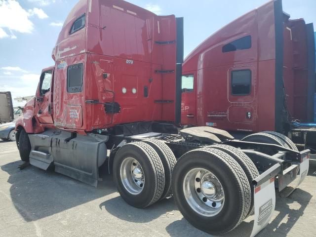 2022 International LT625