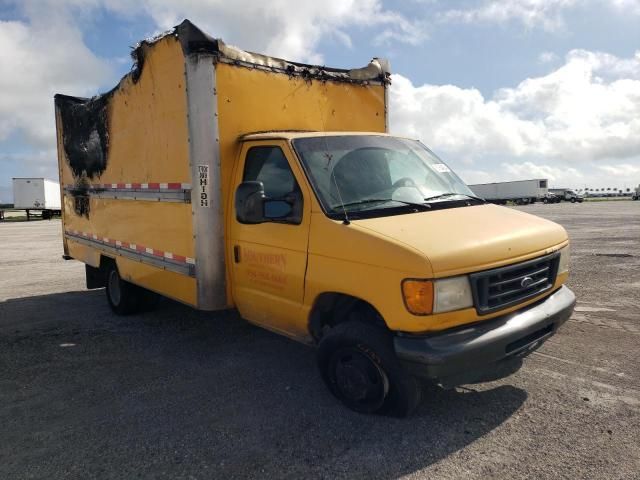 2005 Ford Econoline E350 Super Duty Cutaway Van