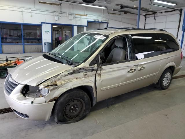 2007 Chrysler Town & Country LX