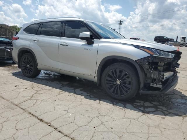 2021 Toyota Highlander Hybrid Platinum