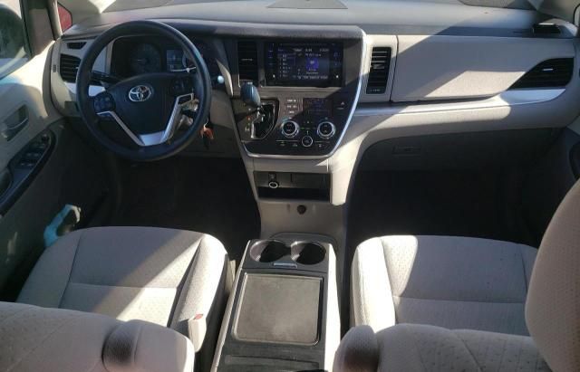 2015 Toyota Sienna LE