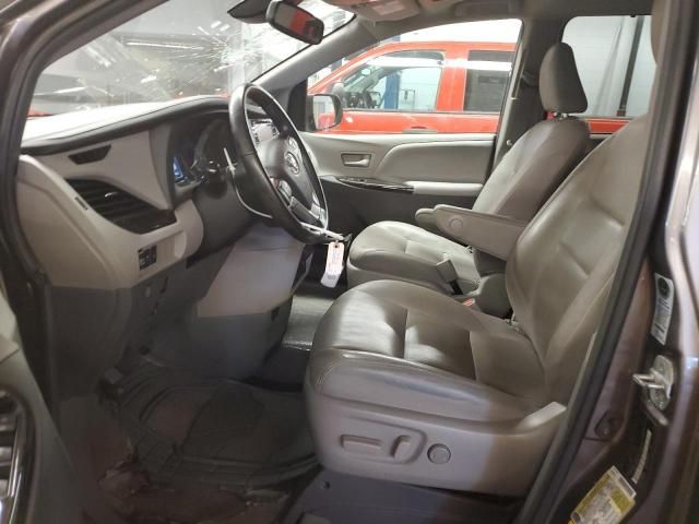 2019 Toyota Sienna XLE