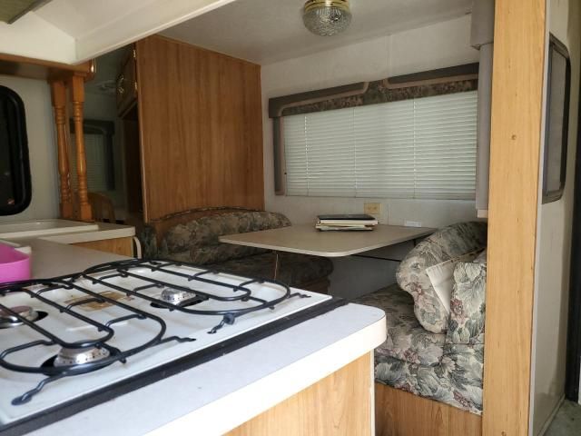 2000 Coachmen 5th Wheel