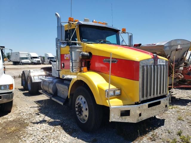 2005 Kenworth Construction T800