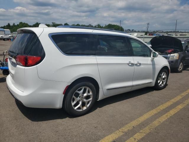 2017 Chrysler Pacifica Touring L Plus