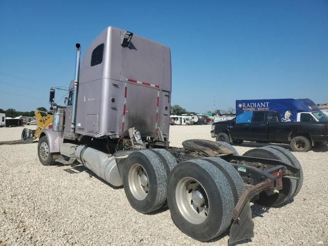 1999 Freightliner Conventional FLD120