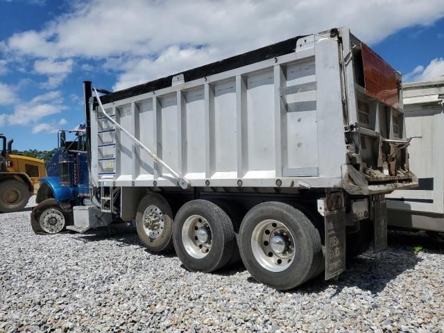 2004 Peterbilt 357