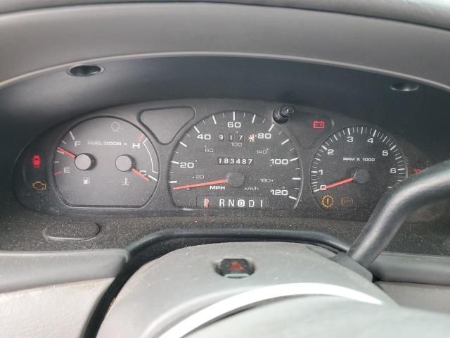 2003 Ford Taurus SE