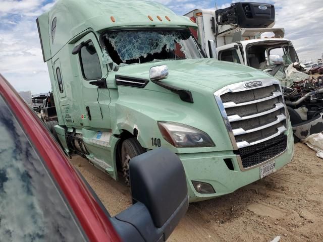 2019 Freightliner Cascadia 126