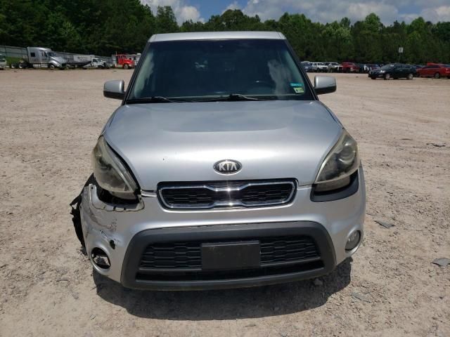 2013 KIA Soul +