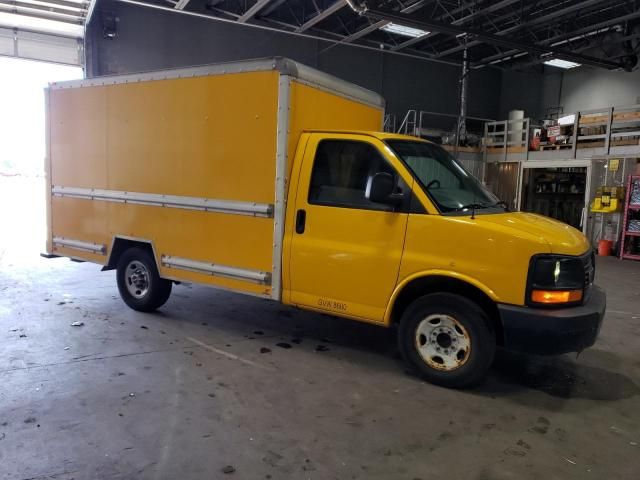 2011 GMC Savana Cutaway G3500