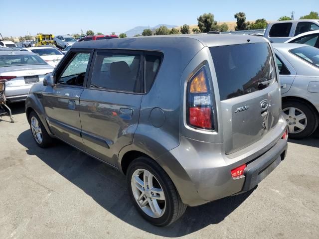 2010 KIA Soul +