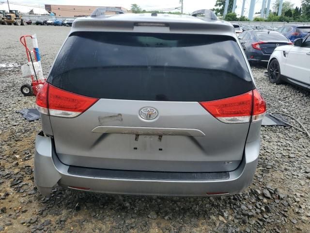 2011 Toyota Sienna LE