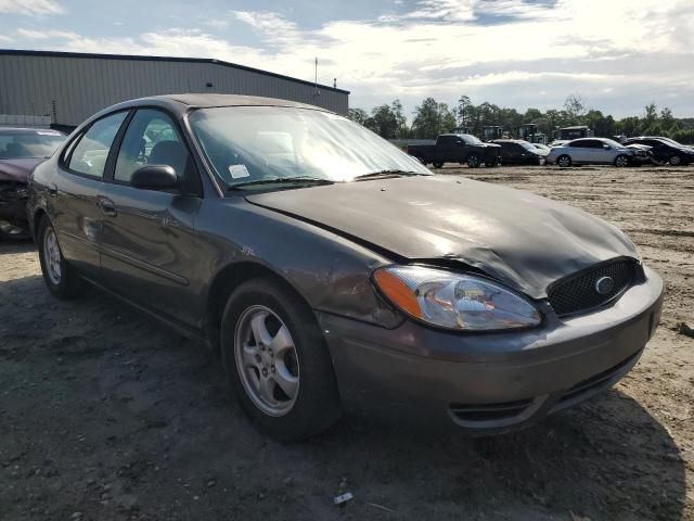 2005 Ford Taurus SE