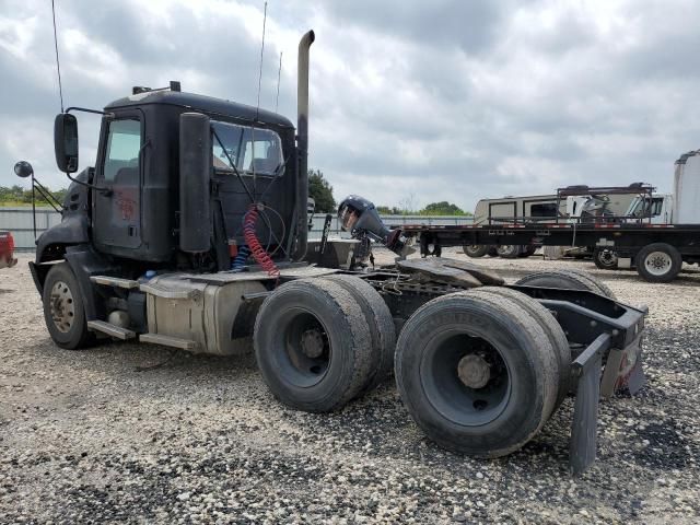 2013 Mack 600 CXU600