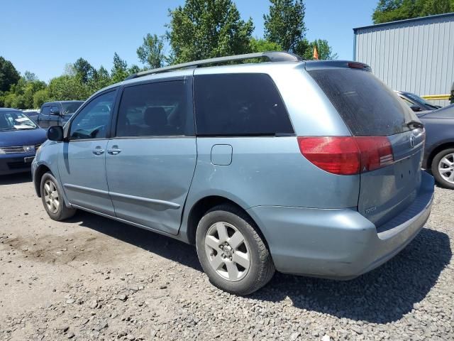 2004 Toyota Sienna CE