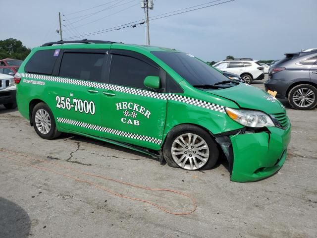 2015 Toyota Sienna XLE