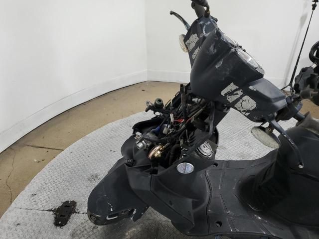 2015 Genuine Scooter Co. Hooligan 170I