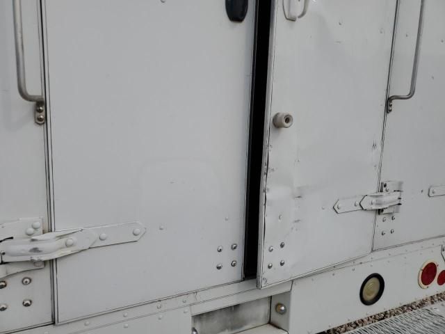 2007 Freightliner Chassis M Line WALK-IN Van