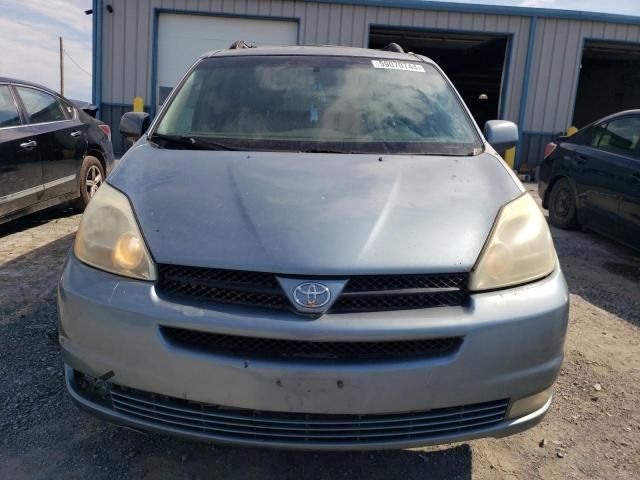 2004 Toyota Sienna XLE