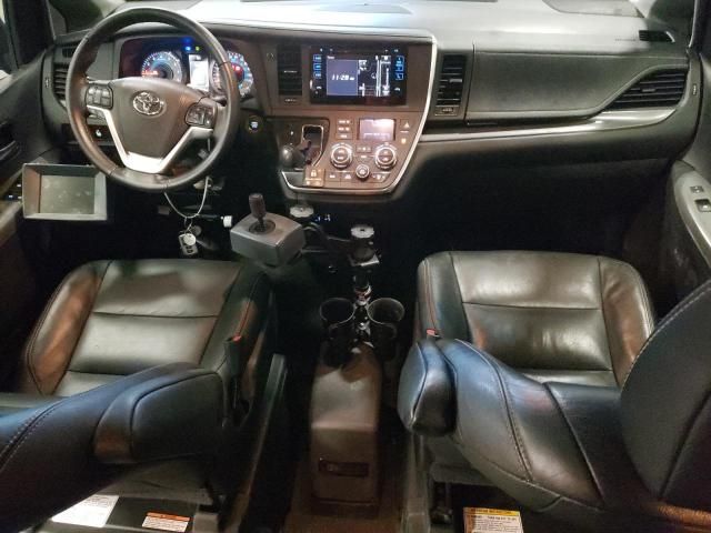 2016 Toyota Sienna SE