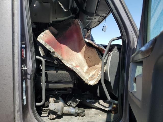 2019 Freightliner Cascadia 126