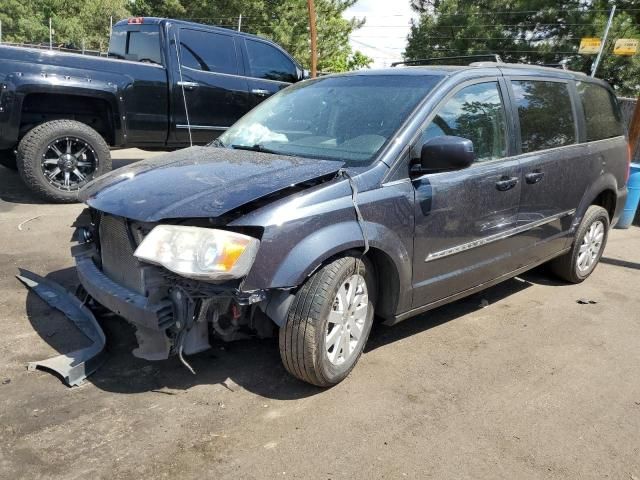 2014 Chrysler Town & Country Touring