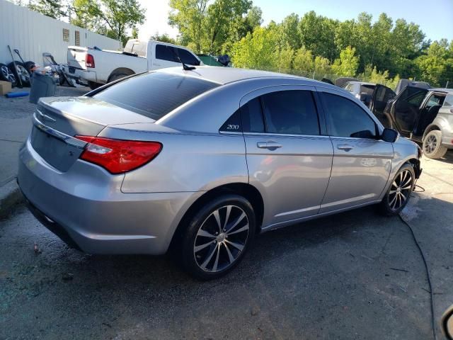 2013 Chrysler 200 Touring