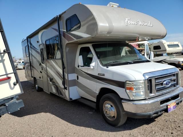 2015 Ford Econoline E450 Super Duty Cutaway Van