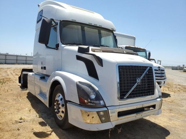 2013 Volvo VN VNL