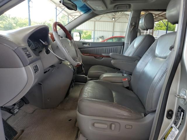 2005 Toyota Sienna XLE